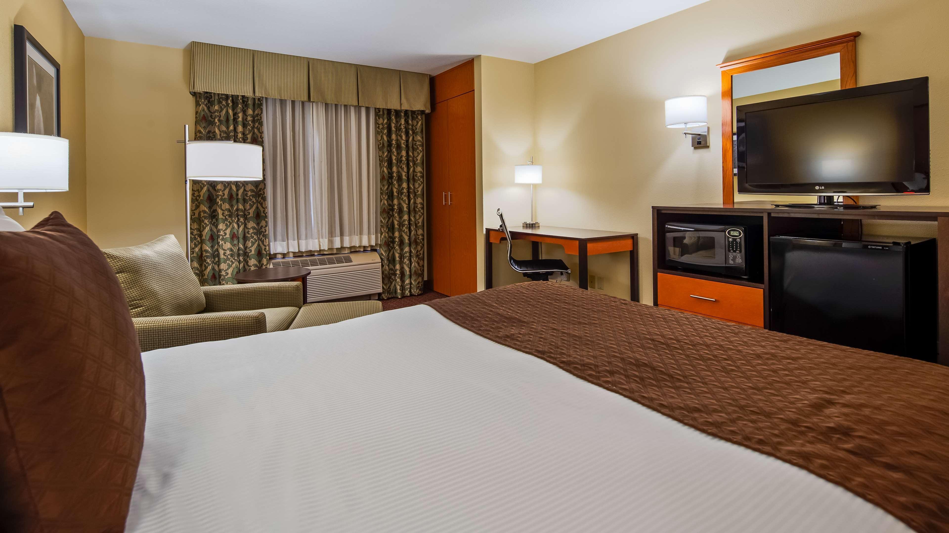 Best Western Cascade Inn & Suites Troutdale Bagian luar foto