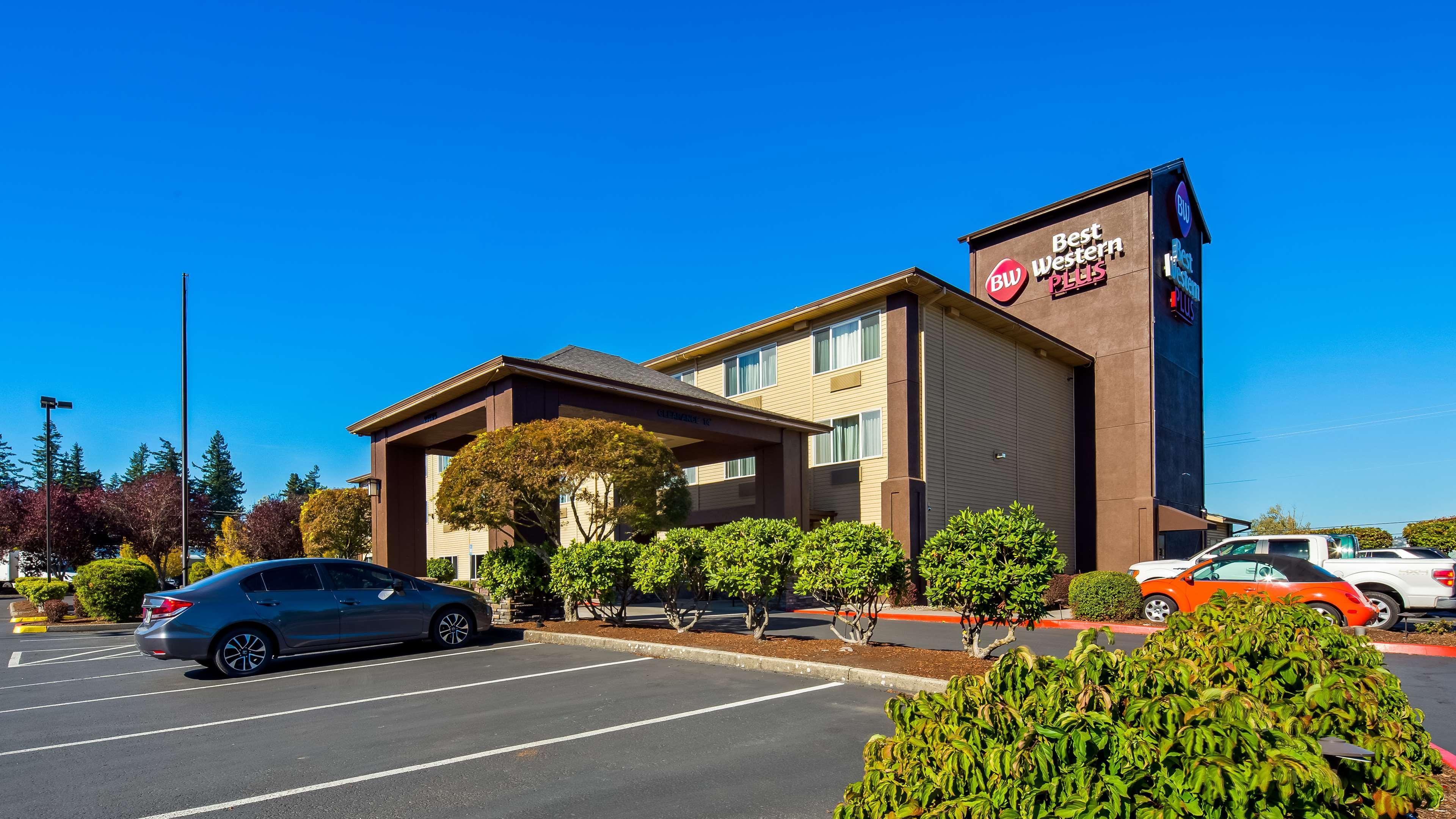 Best Western Cascade Inn & Suites Troutdale Bagian luar foto