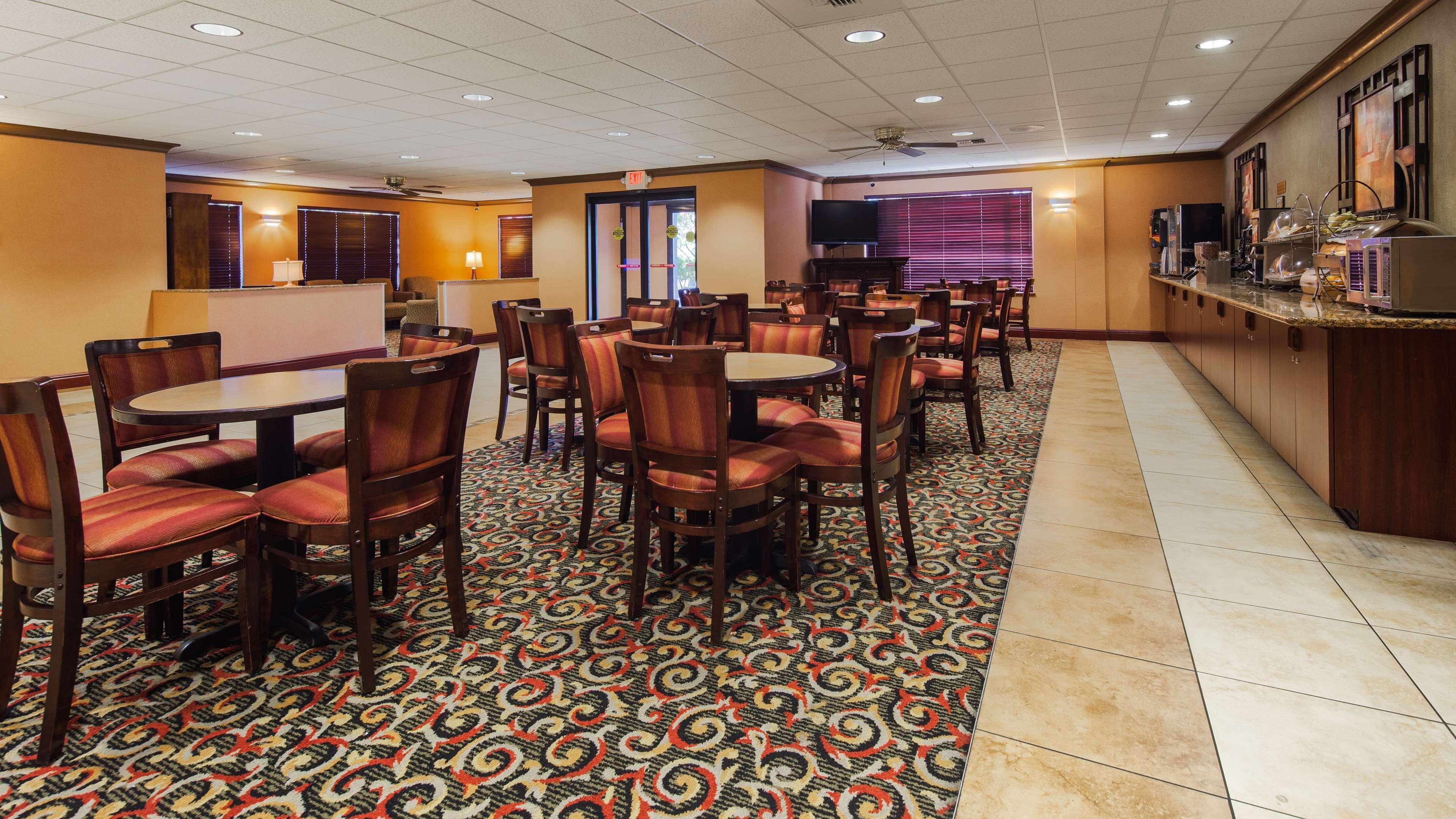 Best Western Cascade Inn & Suites Troutdale Bagian luar foto