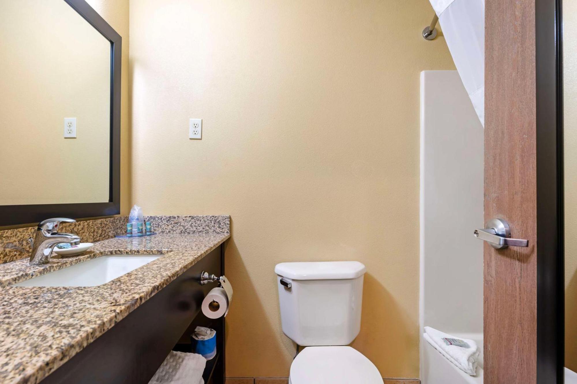 Best Western Cascade Inn & Suites Troutdale Bagian luar foto