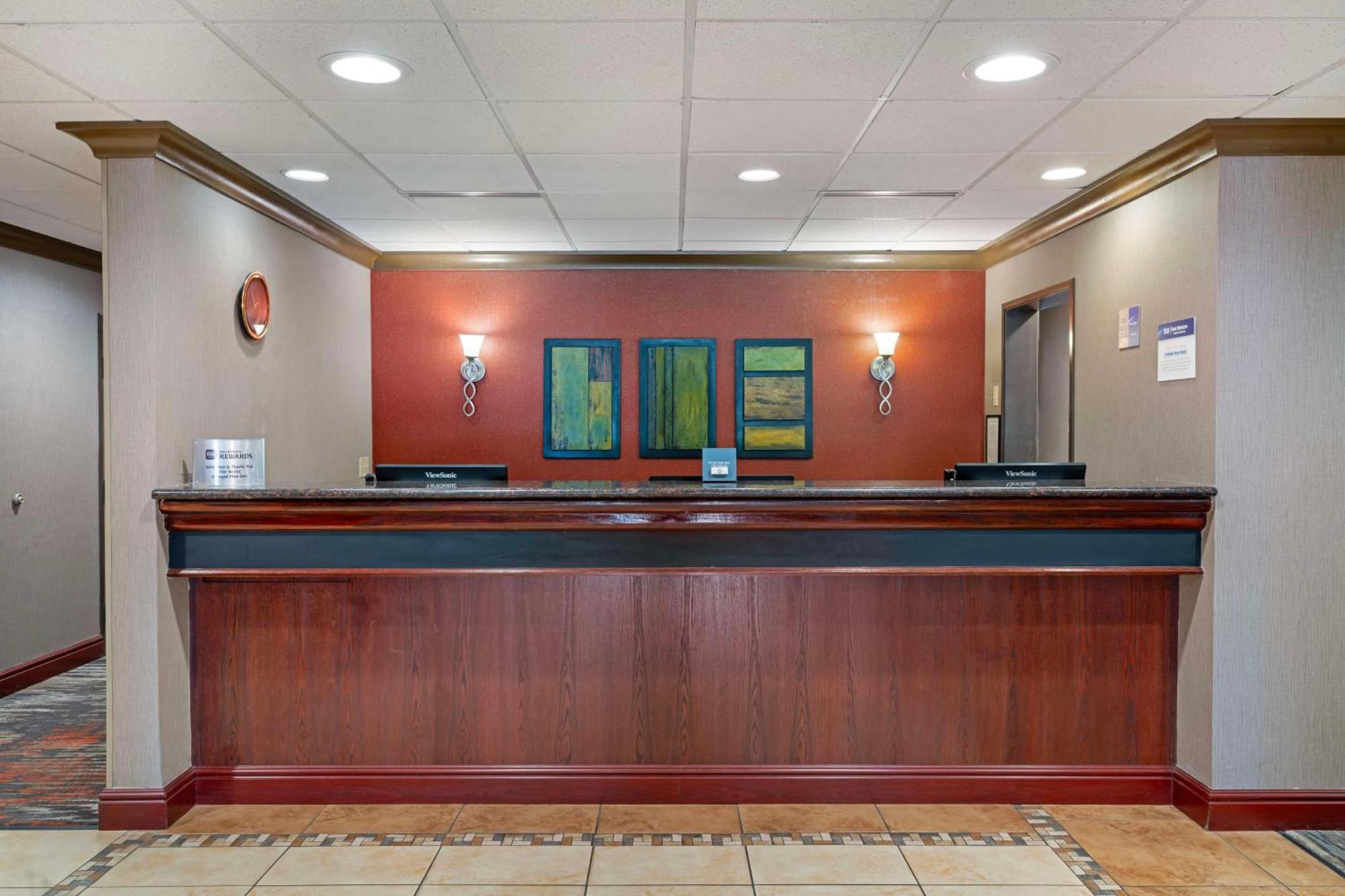 Best Western Cascade Inn & Suites Troutdale Bagian luar foto
