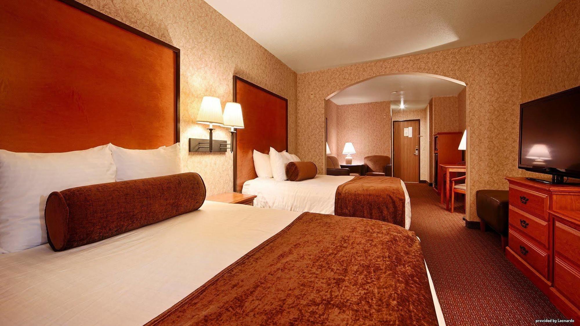 Best Western Cascade Inn & Suites Troutdale Bagian luar foto
